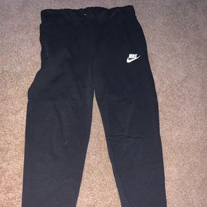 Women’s Nike sweatpants/ joggers